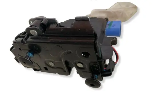 Volkswagen Golf VI Rear door lock 7L0839016D
