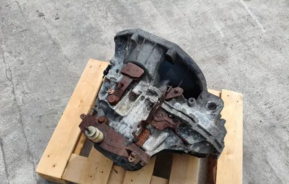 Renault Trafic II (X83) Manual 6 speed gearbox PF6010