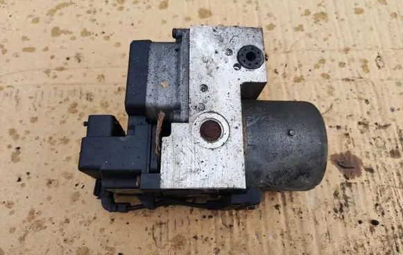 Skoda Superb B5 (3U) Master brake cylinder 8E0614111H