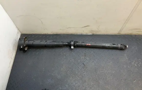 BMW X3 F25 Drive shaft (set) 7630377 13101826297