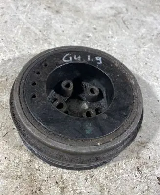 Volkswagen Golf IV Crankshaft pulley
