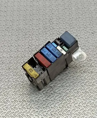 Renault Trafic III (X82) Fuse module 243514171R 18016282 13C18