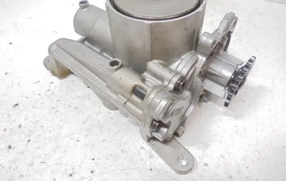 Citroen C5 Oil pump V759401080