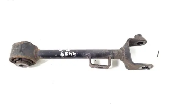 Rear control arm