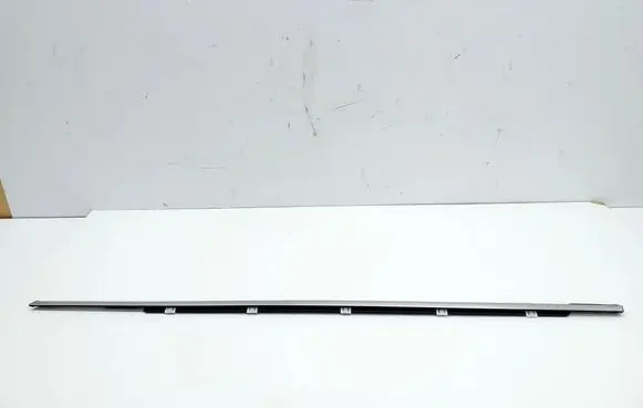 KIA Xceed Front door glass trim molding 