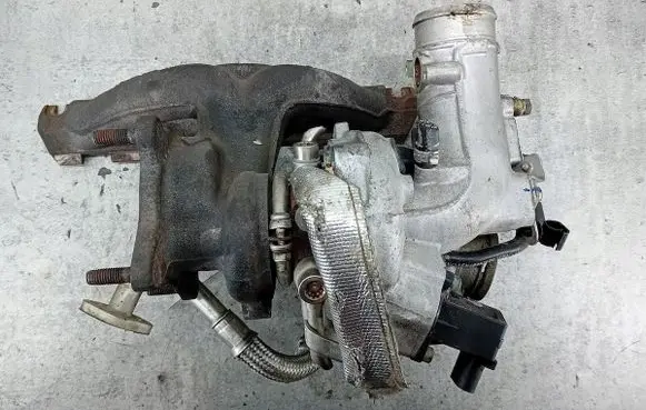 Volkswagen PASSAT B6 Turbo 06F145701C