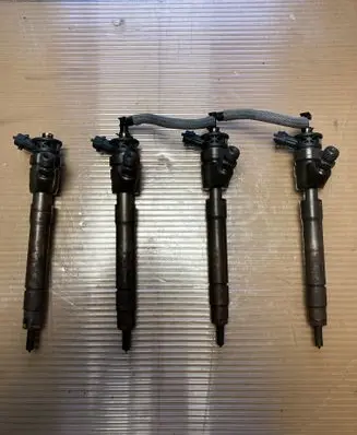 Nissan Qashqai Fuel injectors set 8201055367