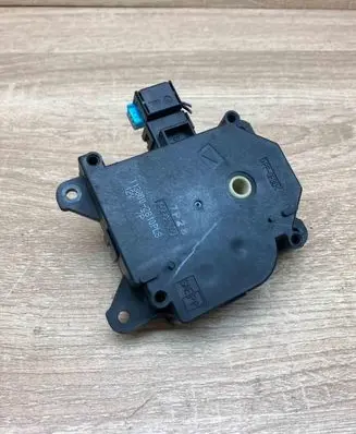 Toyota Verso Air flap motor/actuator 1138002810 7P28 WithPlug