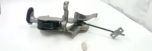 Handbrake/parking brake lever assembly