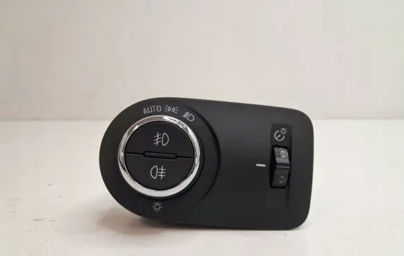 Opel Mokka Central console control unit 39050760
