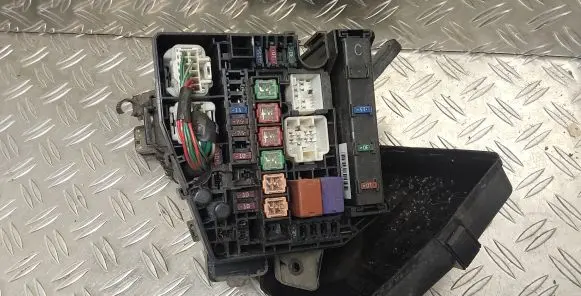 Toyota Yaris Fuse box set