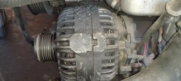 Volvo XC90 Generator/alternator 8651665 0124625003