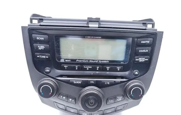 Honda Accord Radio/CD/DVD/GPS head unit 39050SEFE220M1 RG743RE