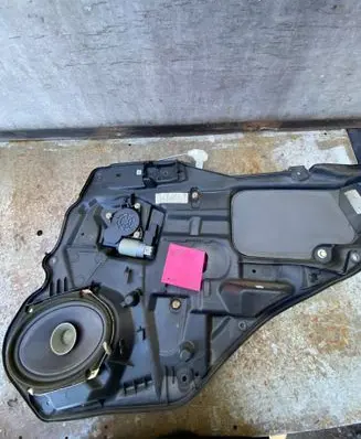 Mazda 6 Rear door window regulator with motor GJ6A97XH 3092993