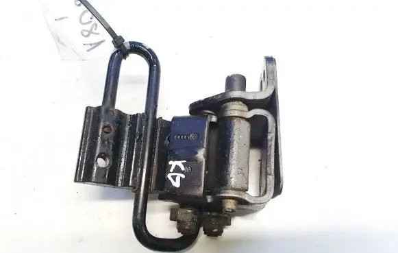 Audi A6 S6 C6 4F Rear door lower hinge 8e083341