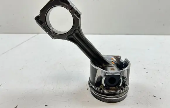 Volkswagen II LT Piston with connecting rod 