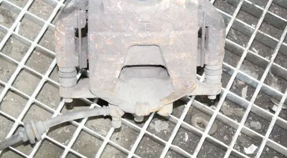 Chevrolet Orlando Front brake caliper
