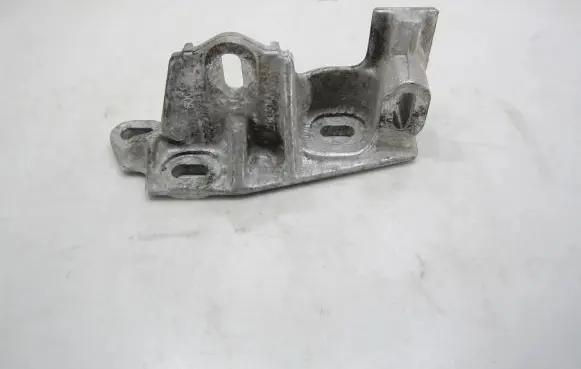 Volkswagen Sharan Engine mounting bracket 7M3199600A C8Q0AEE2