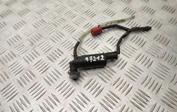 Toyota Corolla Verso AR10 Windscreen/windshield washer pump
