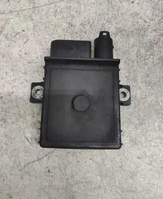 BMW 5 E60 E61 Glow plug pre-heat relay E2110022360