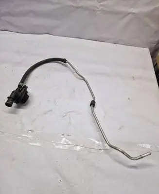 Mercedes-Benz E W212 Engine coolant pipe/hose 31715070