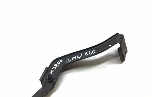 Radiator support slam panel bracket