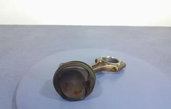 Piston