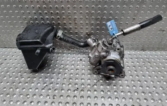 Mercedes-Benz Sprinter W906 Power steering pump A0034669301