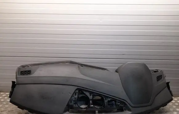 Audi Q3 F3 Dashboard 83B857001