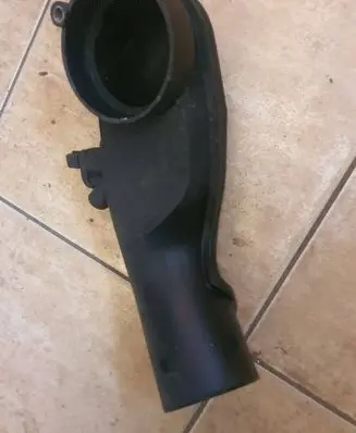 Audi A4 S4 B5 8D Air intake hose/pipe 078133356F 3915268906