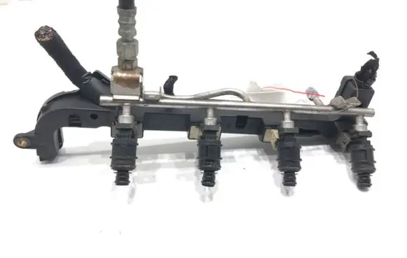 Opel Zafira A Fuel main line pipe 90559702