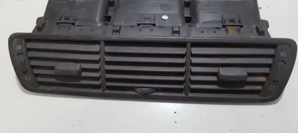 Fiat Ulysse Dash center air vent grill 1491965077 1484107077
