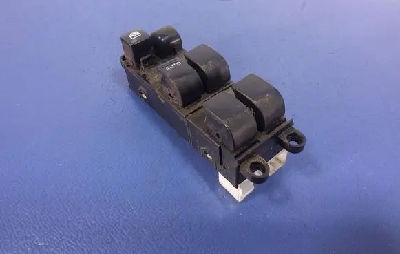 Subaru Forester SF Electric window control switch 
