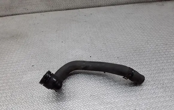 Volkswagen Touran I Engine coolant pipe/hose