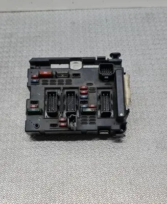 Peugeot 307 Fuse module 9646405180 23838631 BSM92
