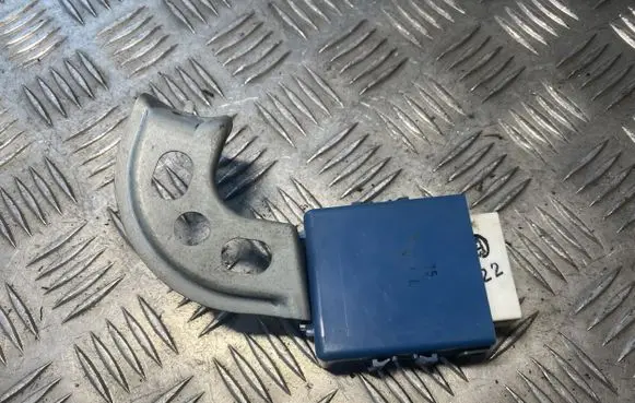 Toyota Yaris Door control unit/module 859800D050