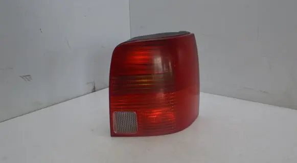 Volkswagen PASSAT B5 Rear/tail lights 3B9945112F