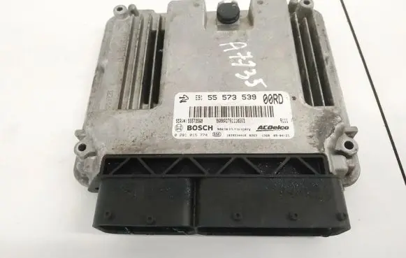 Opel Insignia A Engine control unit/module 55573539 0281015774