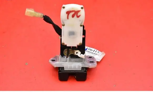 Suzuki Ignis Tailgate/trunk/boot lock/catch/latch 