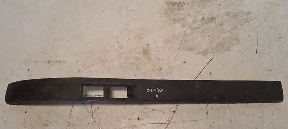 Opel Zafira A Front bumper lip 90580638 12504