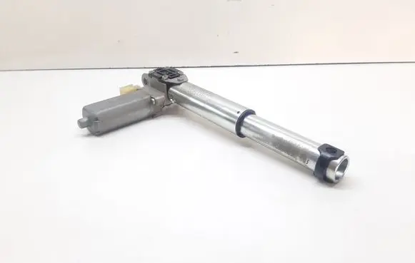 BMW 7 E65 E66 Seat adjustment motor 8320447 0390203230