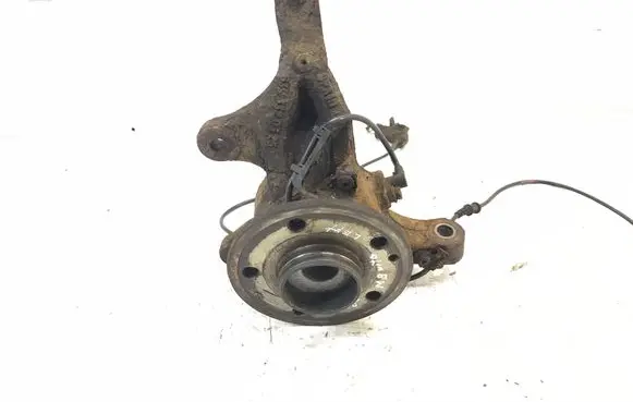 Mercedes-Benz Vito Viano W639 Front wheel hub spindle knuckle 6393320325 A6393320325
