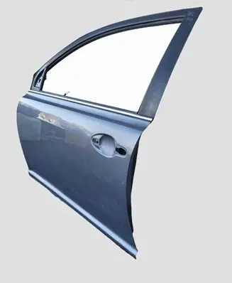 Toyota Avensis T250 Front door