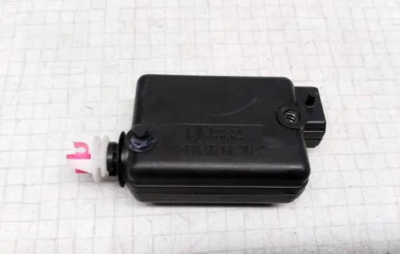 Peugeot 807 Central locking motor B160305