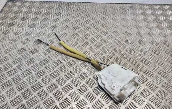 Mazda 3 II Rear door lock G03g09