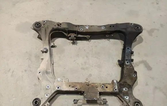 Volvo XC90 Front subframe 