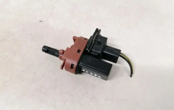 Clutch pedal sensor