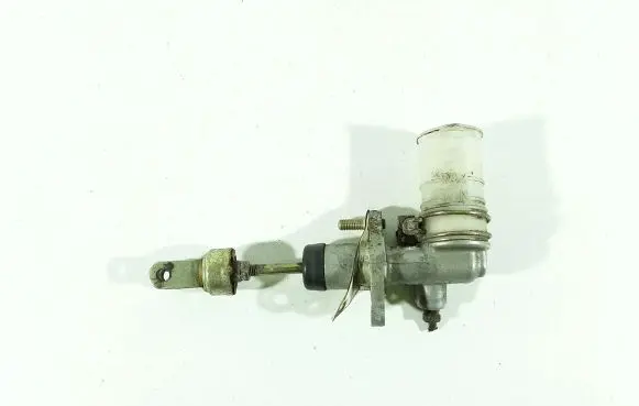 Suzuki XL7 I Clutch master cylinder