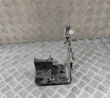 Opel Movano C Sliding door lower roller guide/hinge 824460001R 95518159