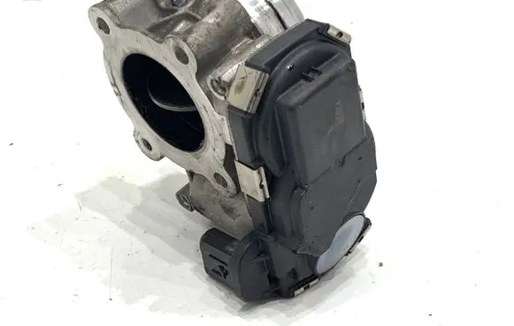 Opel Zafira C Engine shut-off valve 55570009DB